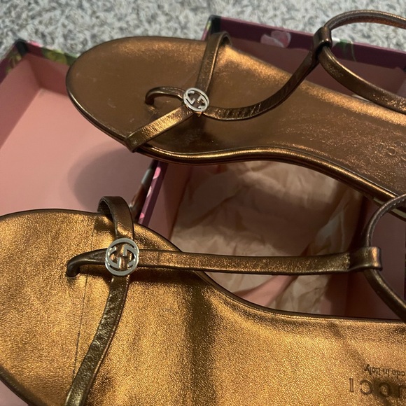 Gucci Metallic Bronze Sandals - Picture 1 of 4